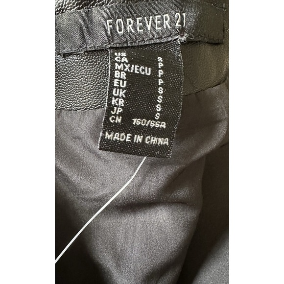 Forever 21 Faux Leather Mini Skirt Size Small Black High Waist Pencil Style - Picture 8 of 8